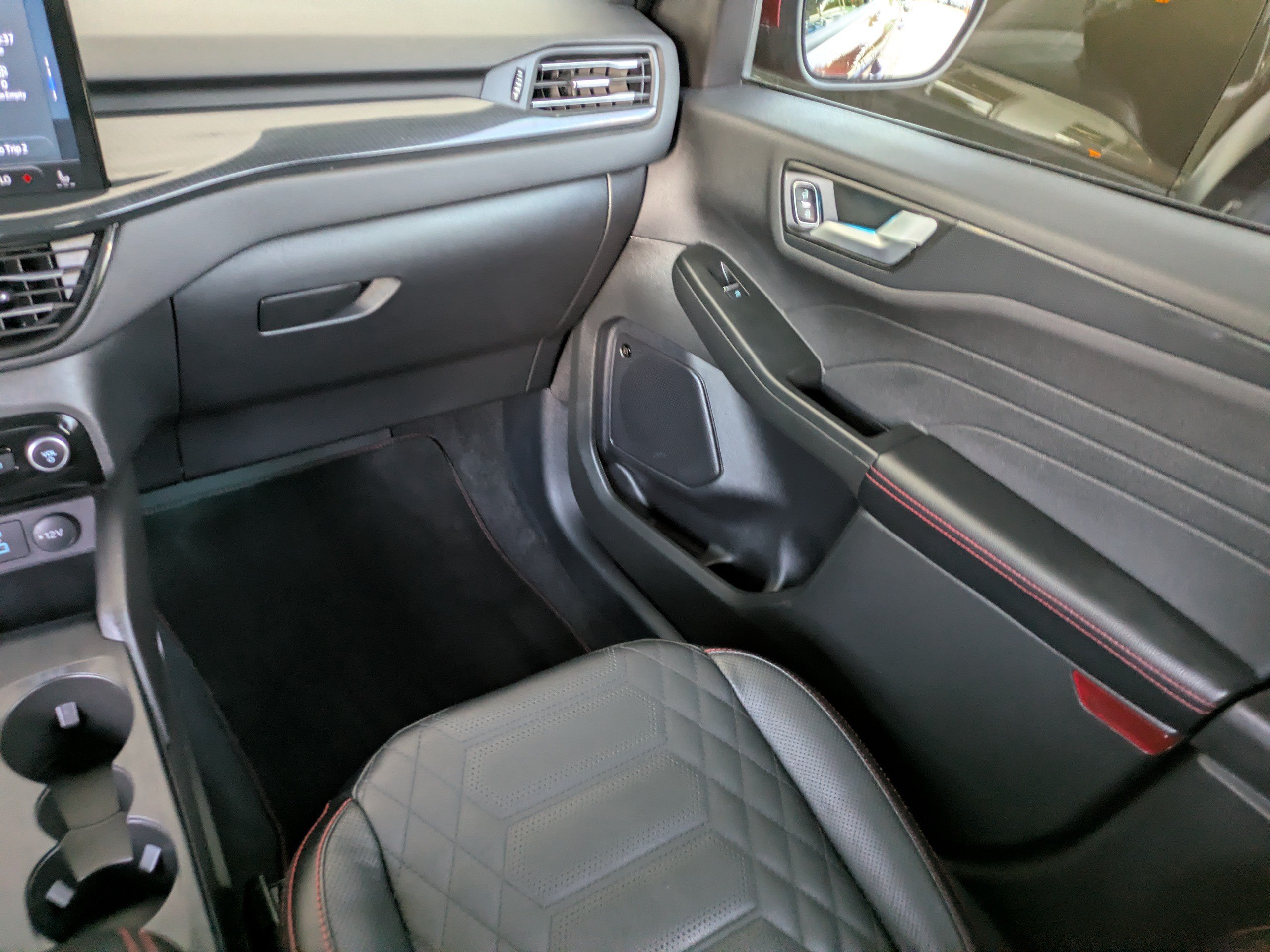 Certified 2023 Ford Escape ST-Line Elite w/ Premium Technology Package AWD/4WD image 18