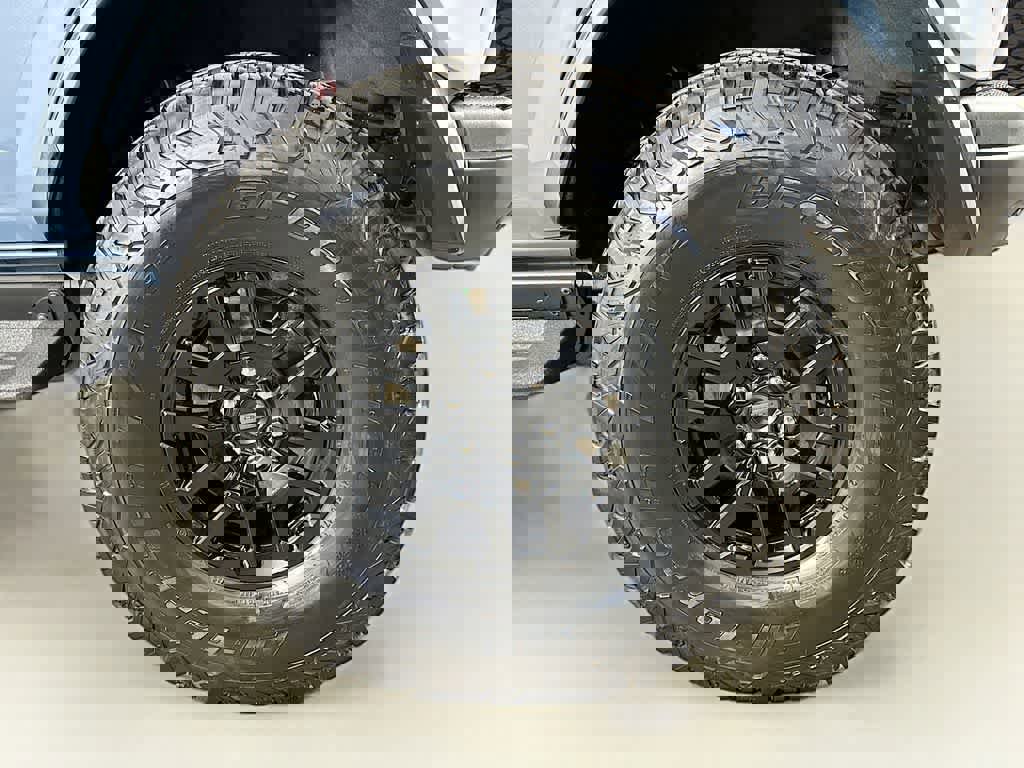 Certified 2025 Ford Bronco Raptor w/ Interior Carbon Fiber Pack image 11