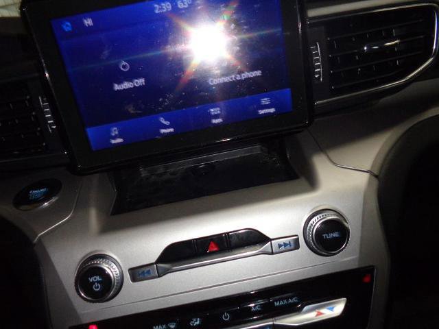 Certified 2022 Ford Explorer XLT w/ Equipment Group 202A image 17