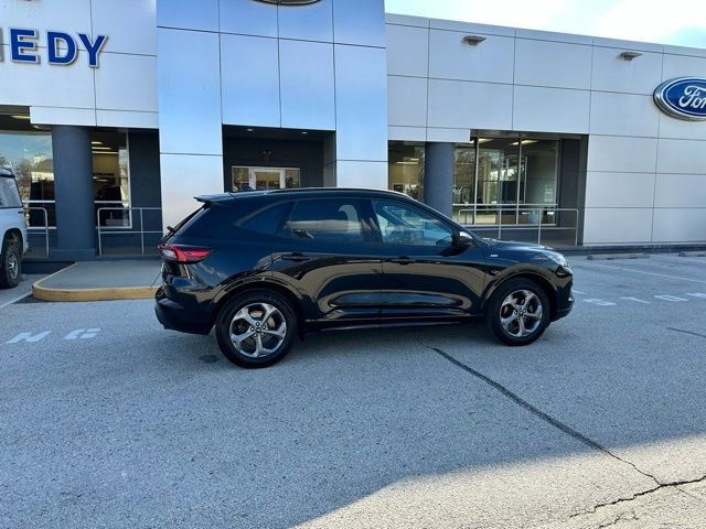 Certified 2023 Ford Escape ST-Line w/ Tech Pack #1 image 17