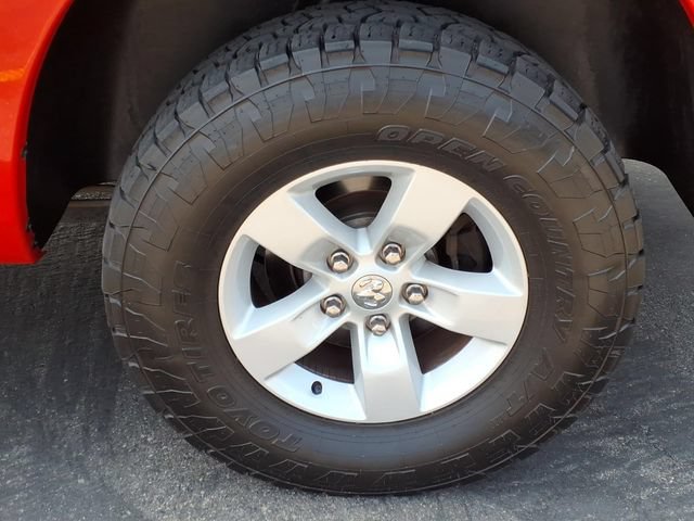 Used 2019 RAM 1500 Classic SLT w/ Luxury Group AWD/4WD image 25