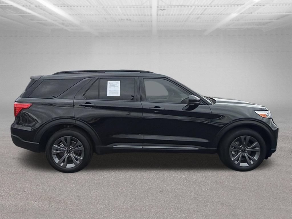 Certified 2023 Ford Explorer XLT w/ Equipment Group 202A AWD/4WD image 13