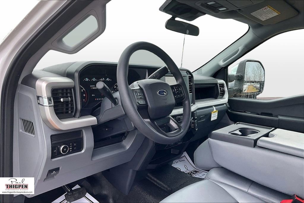 Certified 2025 Ford F250 XL w/ XL Chrome Package image 13