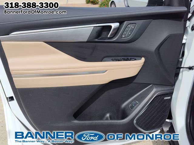 Used 2025 Buick Enclave Preferred w/ Power Package FWD image 16