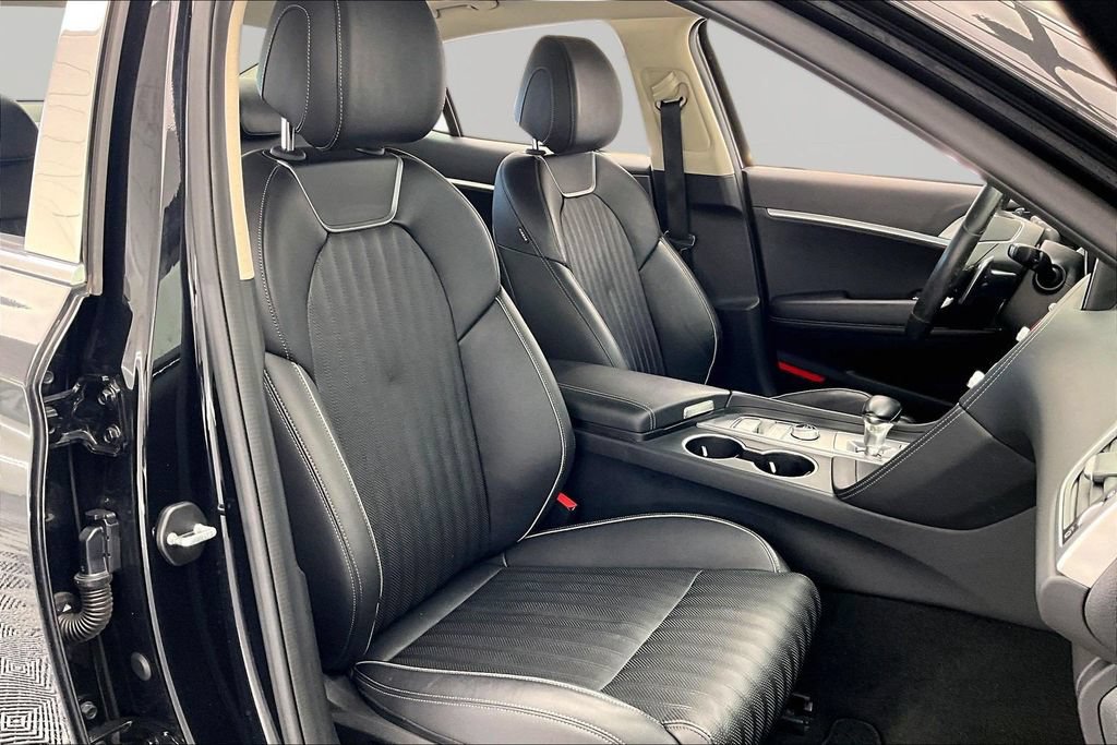 Used 2022 Genesis G70 3.3T AWD/4WD image 7