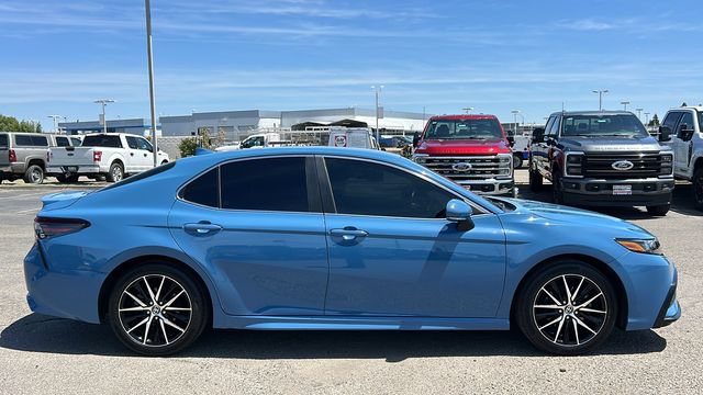 Used 2024 Toyota Camry SE FWD image 2