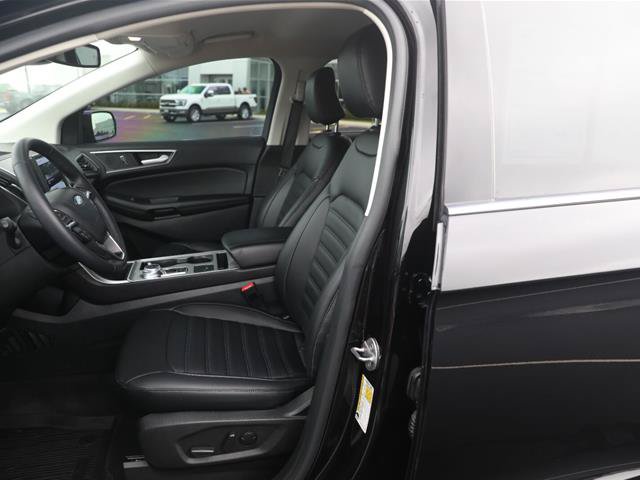 Certified 2024 Ford Edge SEL w/ Convenience Package AWD/4WD image 17