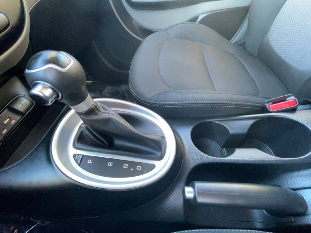 Used 2017 Kia Soul + FWD image 24