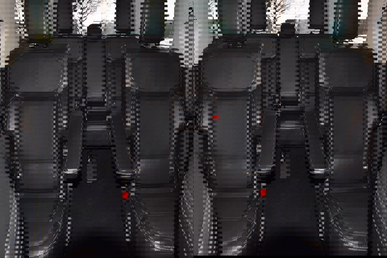 Certified 2025 Ford Expedition Platinum image 22