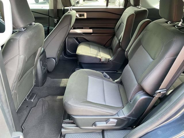 Certified 2023 Ford Explorer XLT RWD image 7