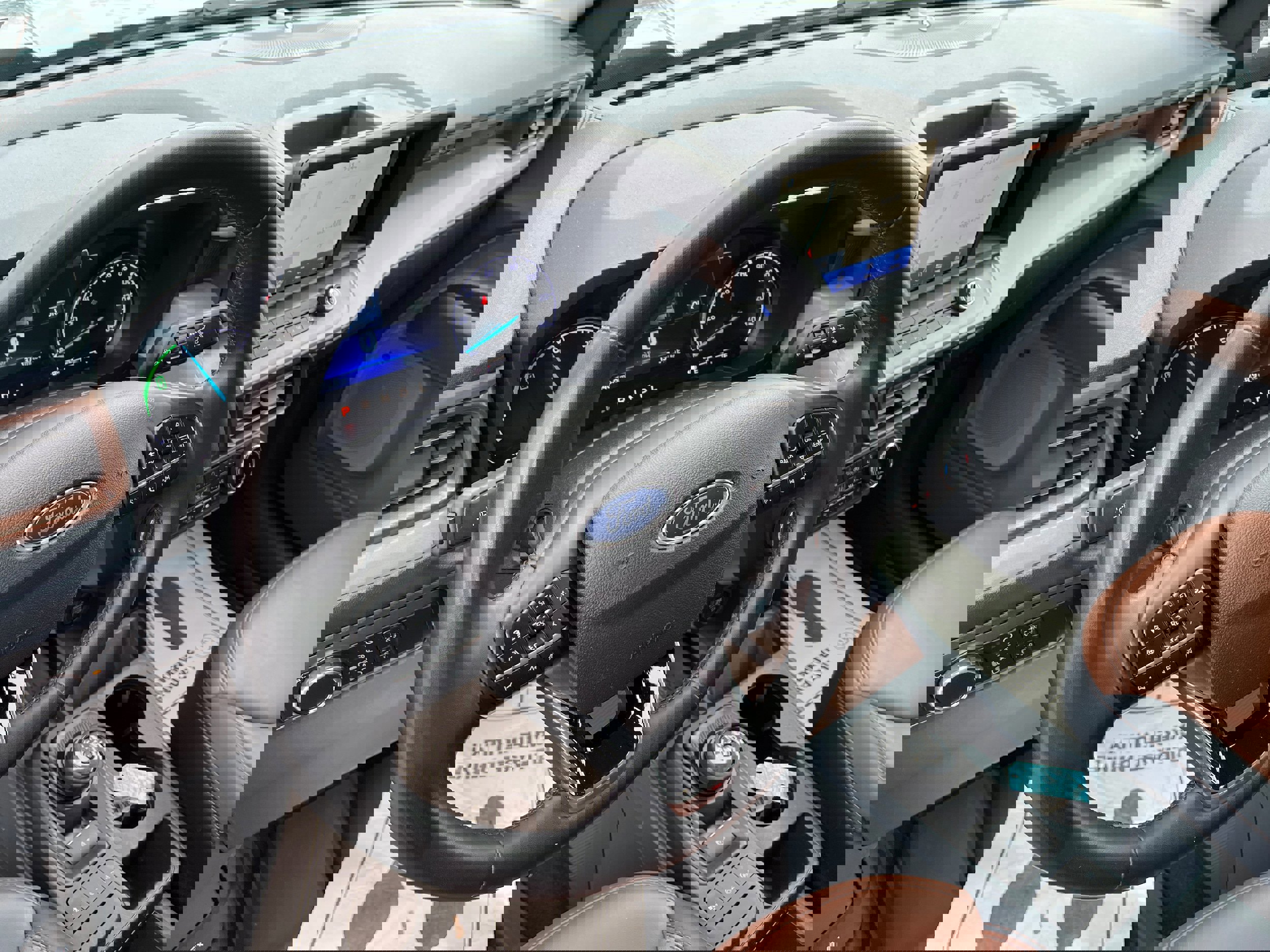 Certified 2023 Ford Maverick Lariat w/ Lariat Luxury Package image 9