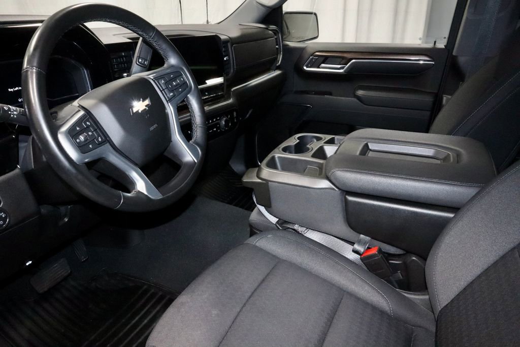 Used 2023 Chevrolet Silverado 1500 LT AWD/4WD image 23