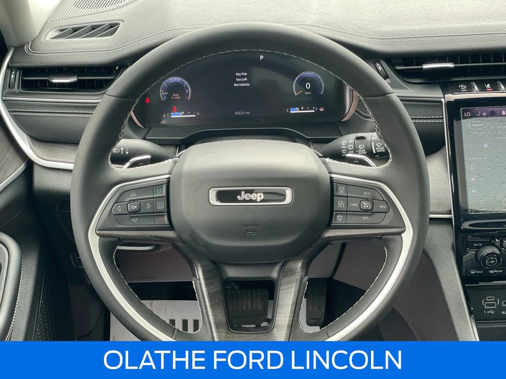 Used 2023 Jeep Grand Cherokee L Limited w/ Luxury Tech Group II AWD/4WD image 22