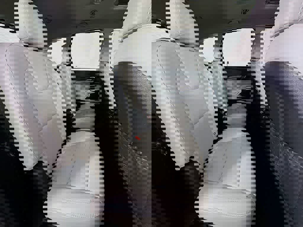 Used 2021 Kia Telluride S image 32