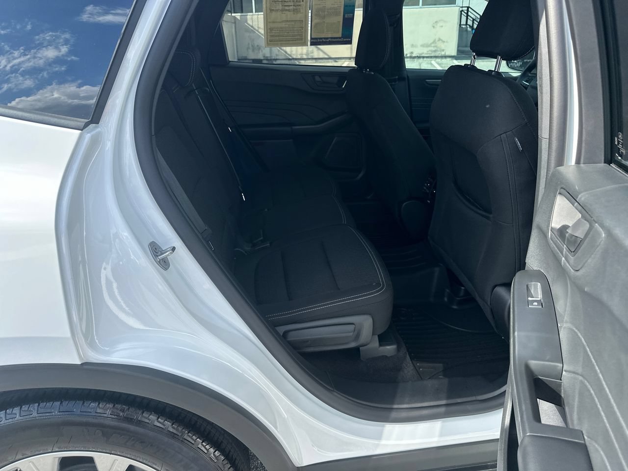 Certified 2025 Ford Escape Active FWD image 17