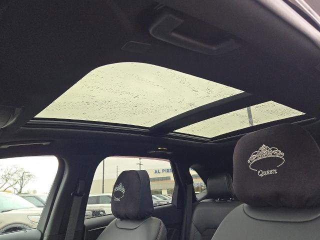 Certified 2022 Ford Edge ST-Line w/ Class II Trailer Tow Package image 26