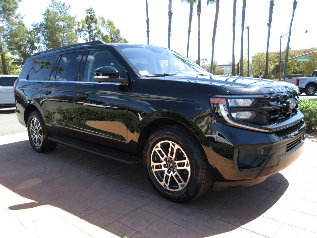 Certified 2025 Ford Expedition Max Active RWD image 7