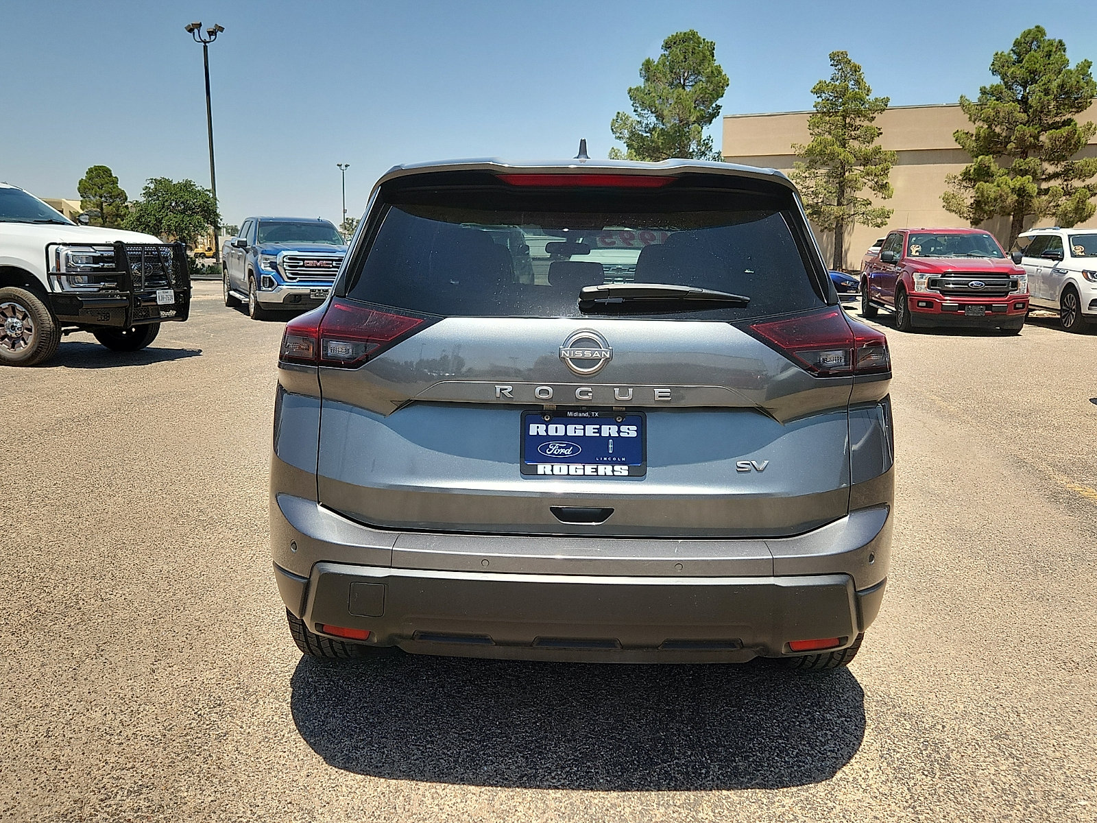 Used 2024 Nissan Rogue SV FWD image 6