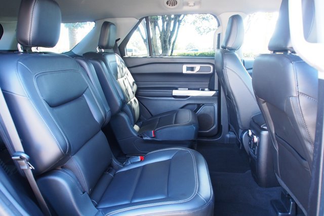 Certified 2022 Ford Explorer XLT w/ Equipment Group 202A image 13