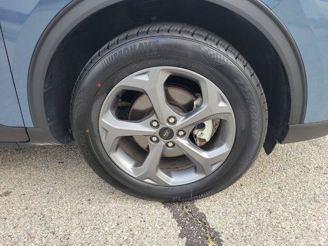 Certified 2025 Ford Escape ST-Line Select AWD/4WD image 6