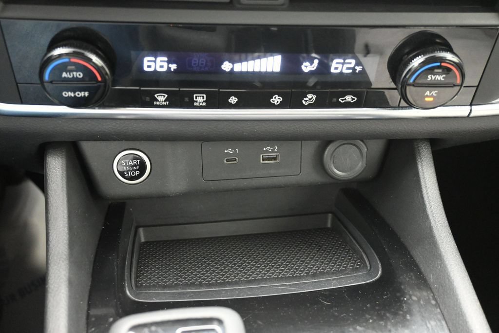Used 2023 Nissan Rogue SV AWD/4WD image 13