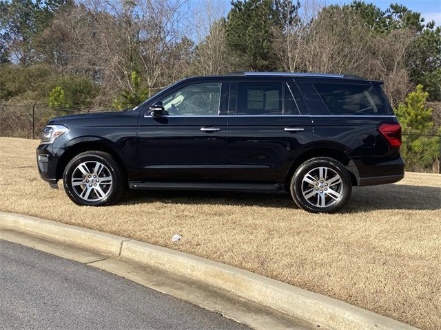 Certified 2024 Ford Expedition Limited image 3