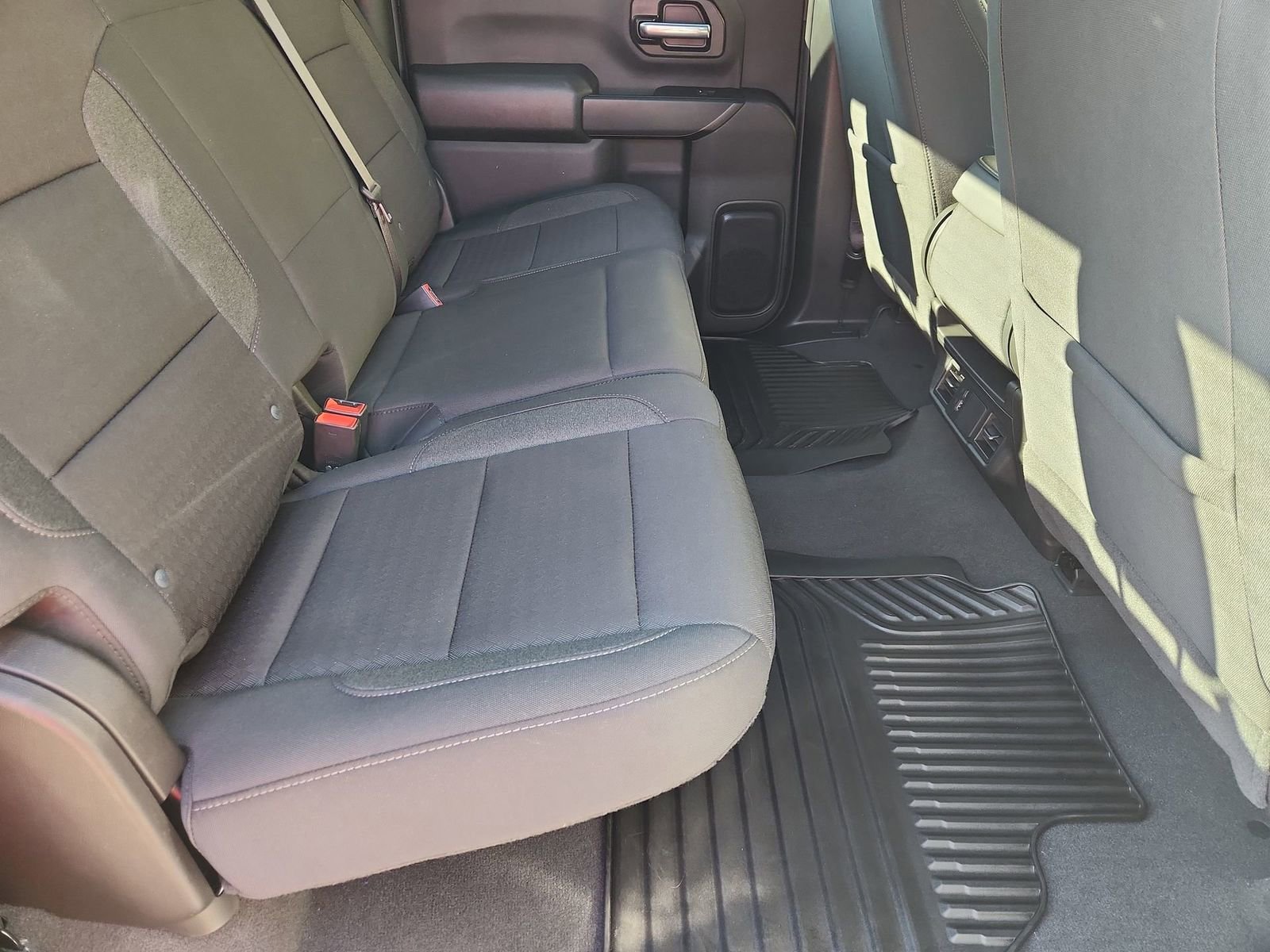 Used 2025 Chevrolet Silverado 2500 Custom w/ Custom Value Package image 24