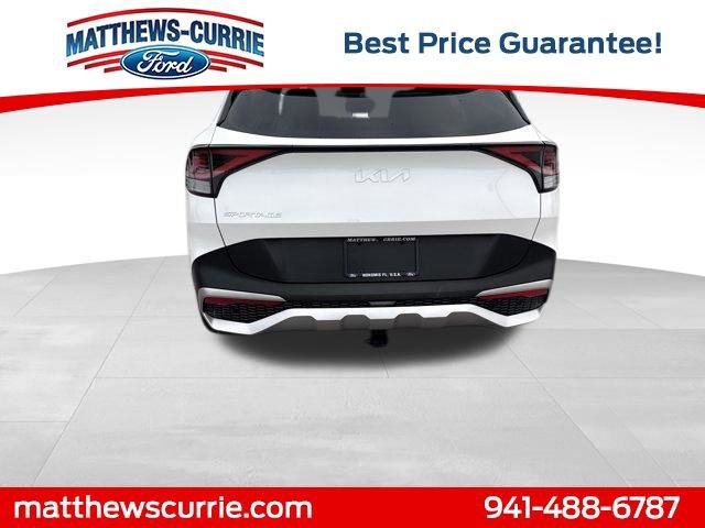 Used 2023 Kia Sportage LX image 3