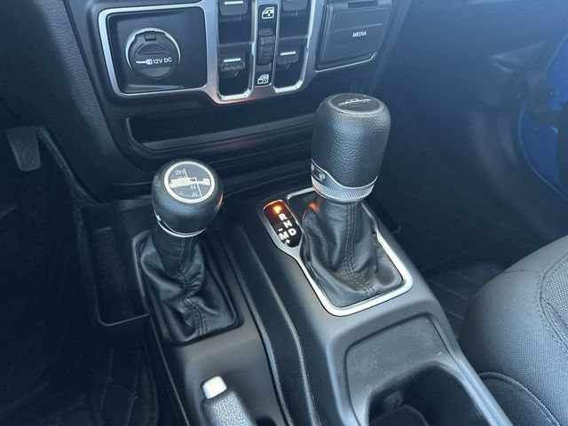 Used 2023 Jeep Gladiator Sport AWD/4WD image 20