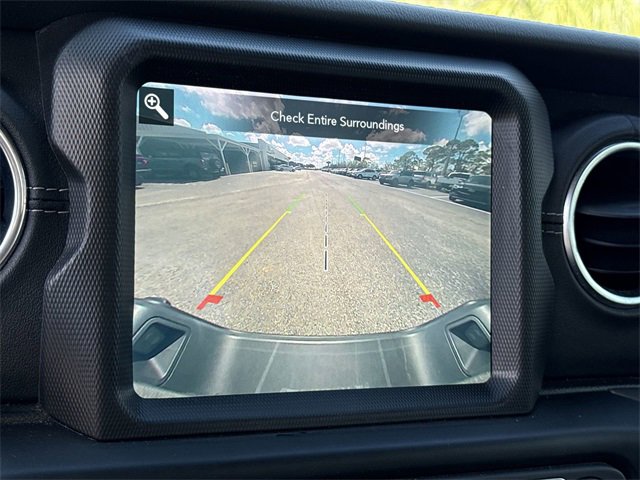 Used 2021 Jeep Gladiator Overland w/ Popular Equipment Package image 36