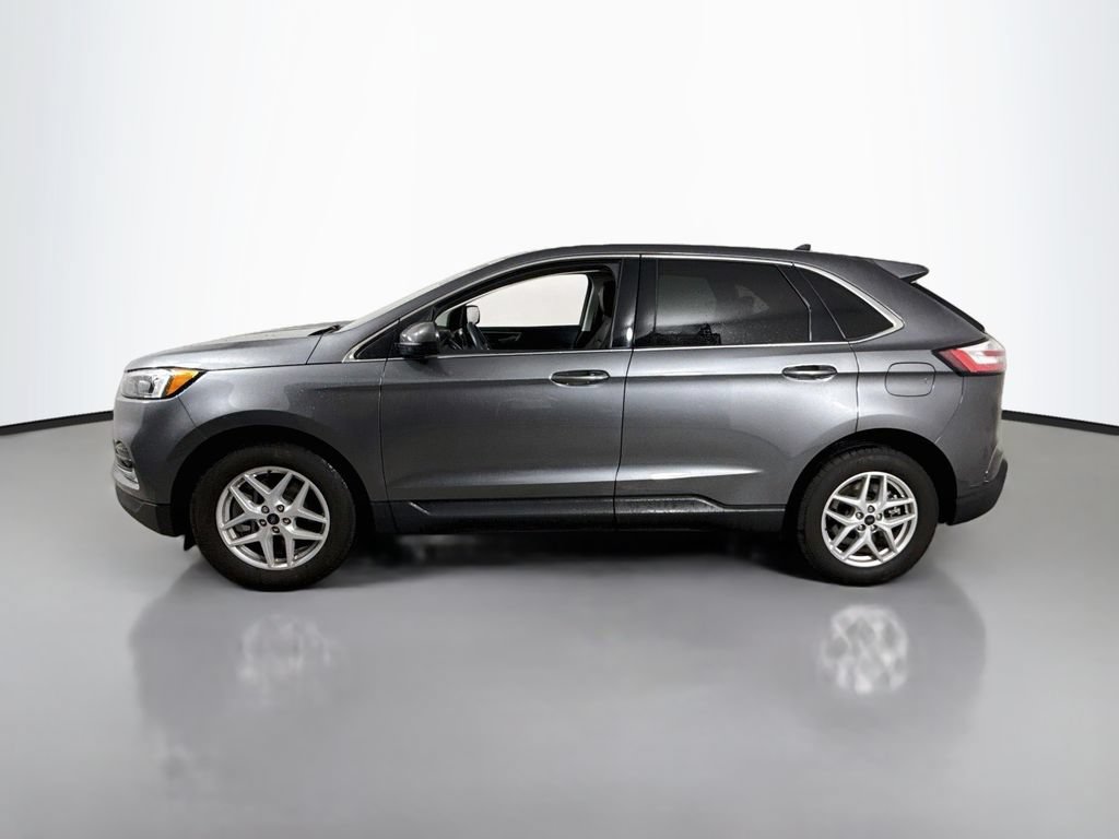Certified 2024 Ford Edge SEL w/ Convenience Package AWD/4WD image 9