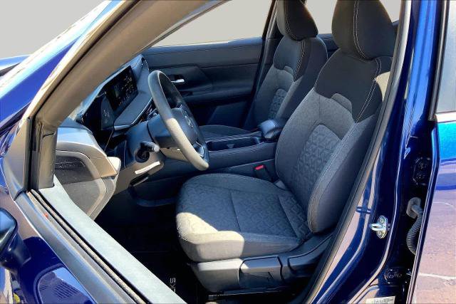Used 2025 Nissan Kicks SV FWD image 8