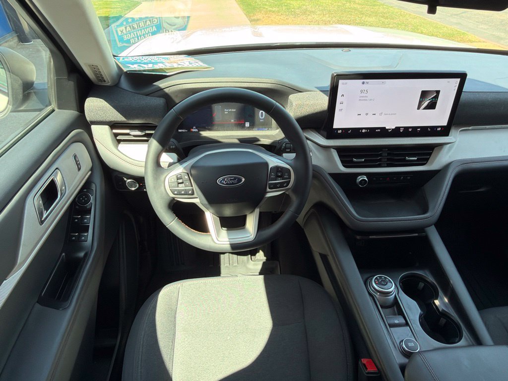 Certified 2025 Ford Explorer Active RWD image 22