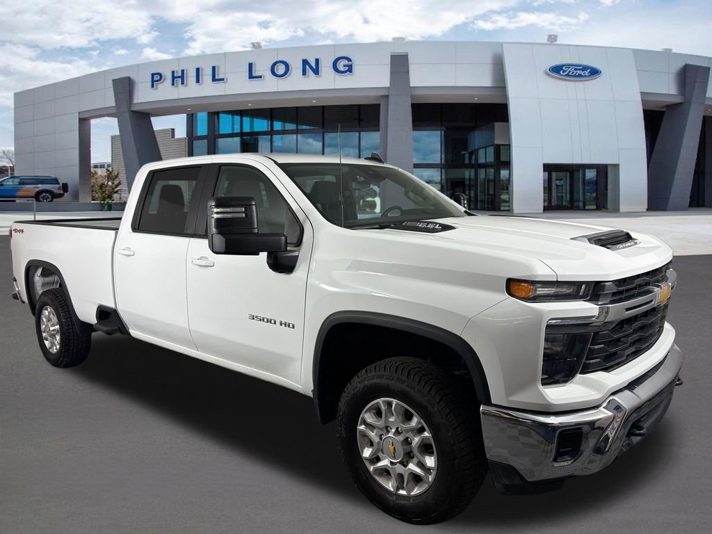 Used 2024 Chevrolet Silverado 3500 LT AWD/4WD image 7