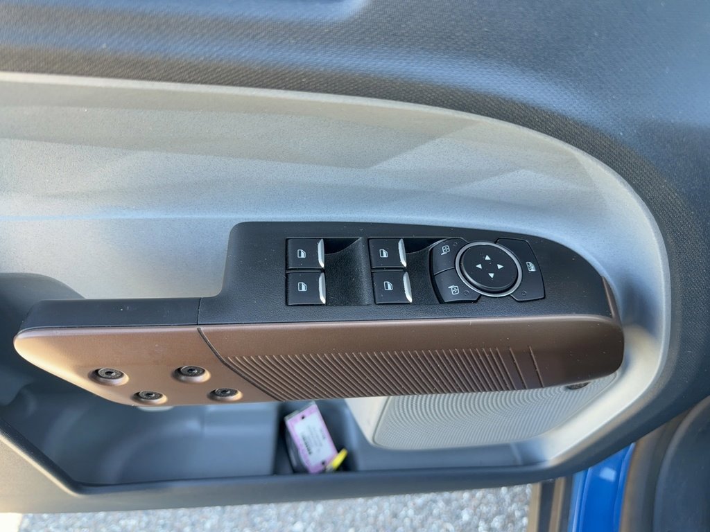 Certified 2022 Ford Maverick Lariat w/ Lariat Luxury Package image 10