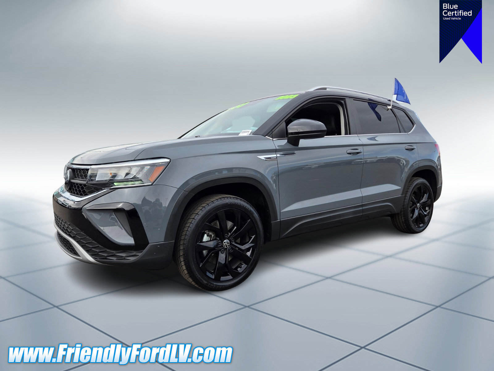 Used 2023 Volkswagen Taos SE w/ Panoramic Sunroof Package FWD image 1