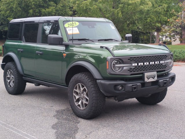 Certified 2025 Ford Bronco Badlands AWD/4WD image 1