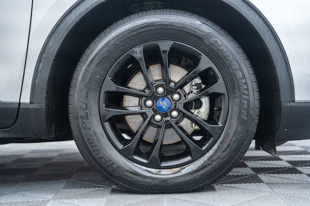 Certified 2020 Ford Escape SE Sport FWD image 17