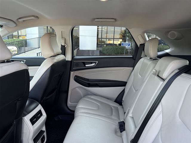 Certified 2022 Ford Edge Titanium AWD/4WD image 5