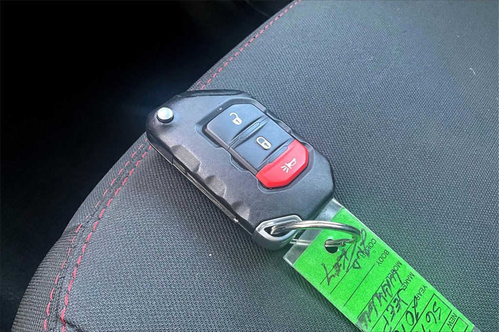 Used 2018 Jeep Wrangler Unlimited Rubicon image 12