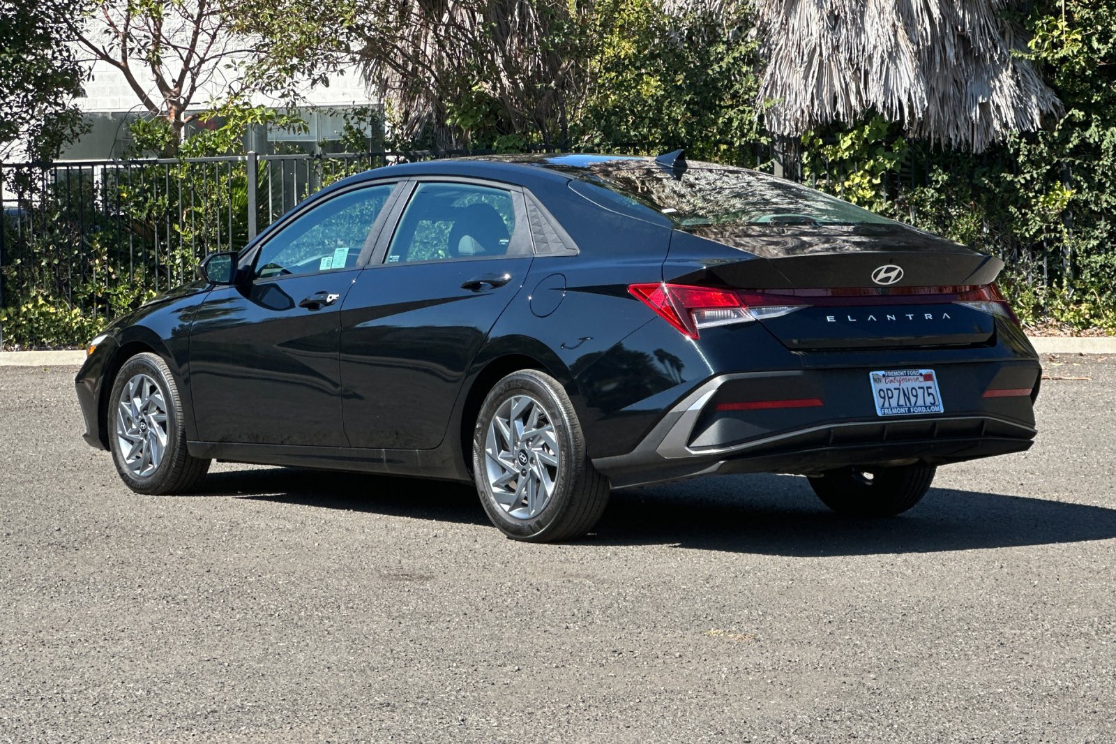 Used 2024 Hyundai Elantra SEL FWD image 5
