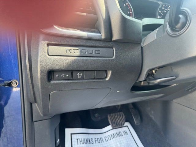 Used 2023 Nissan Rogue S AWD/4WD image 14