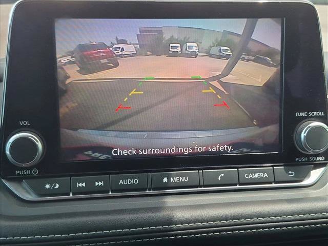 Used 2022 Nissan Rogue SV FWD image 13