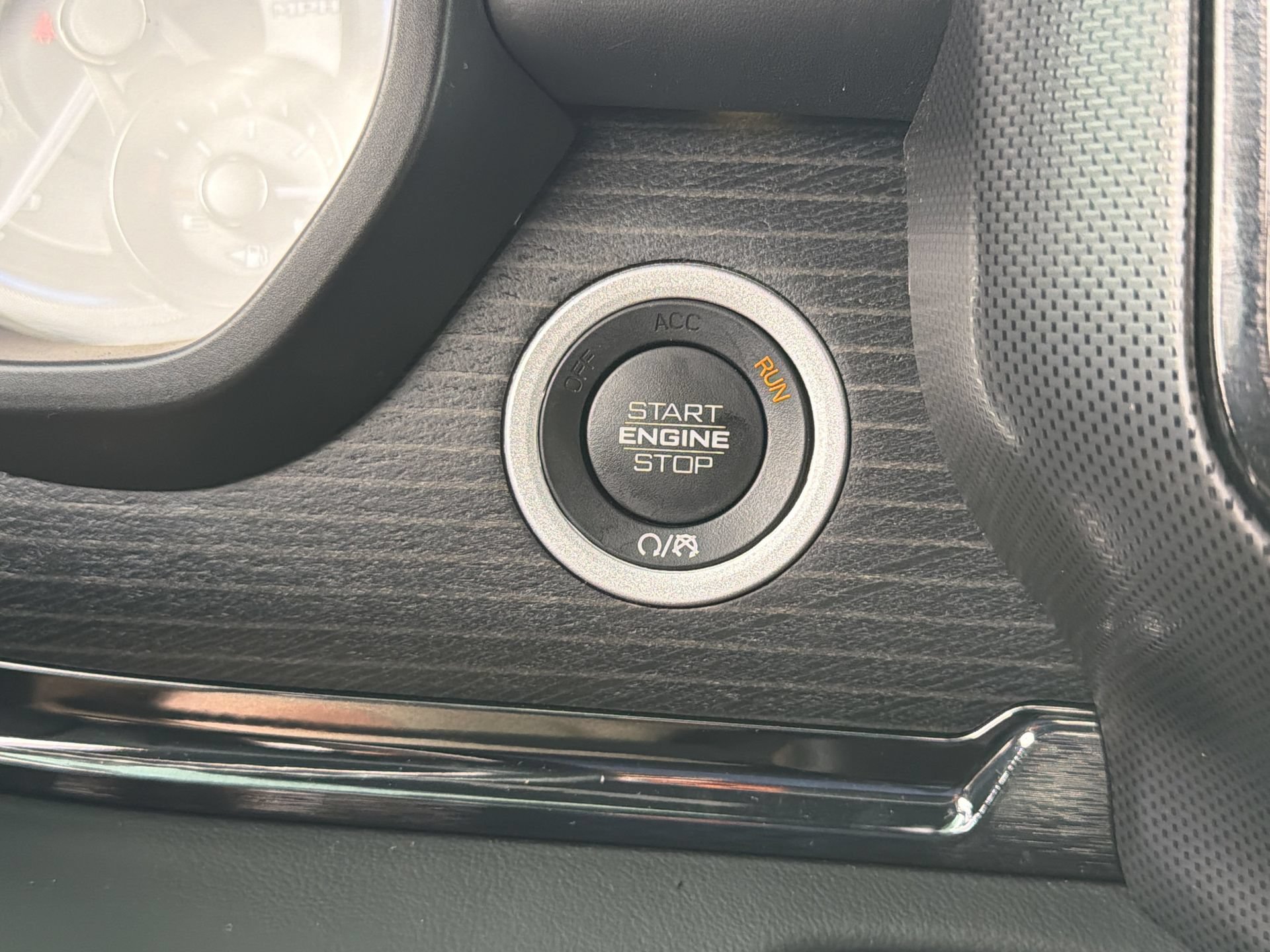 Used 2022 RAM 1500 Limited AWD/4WD image 14