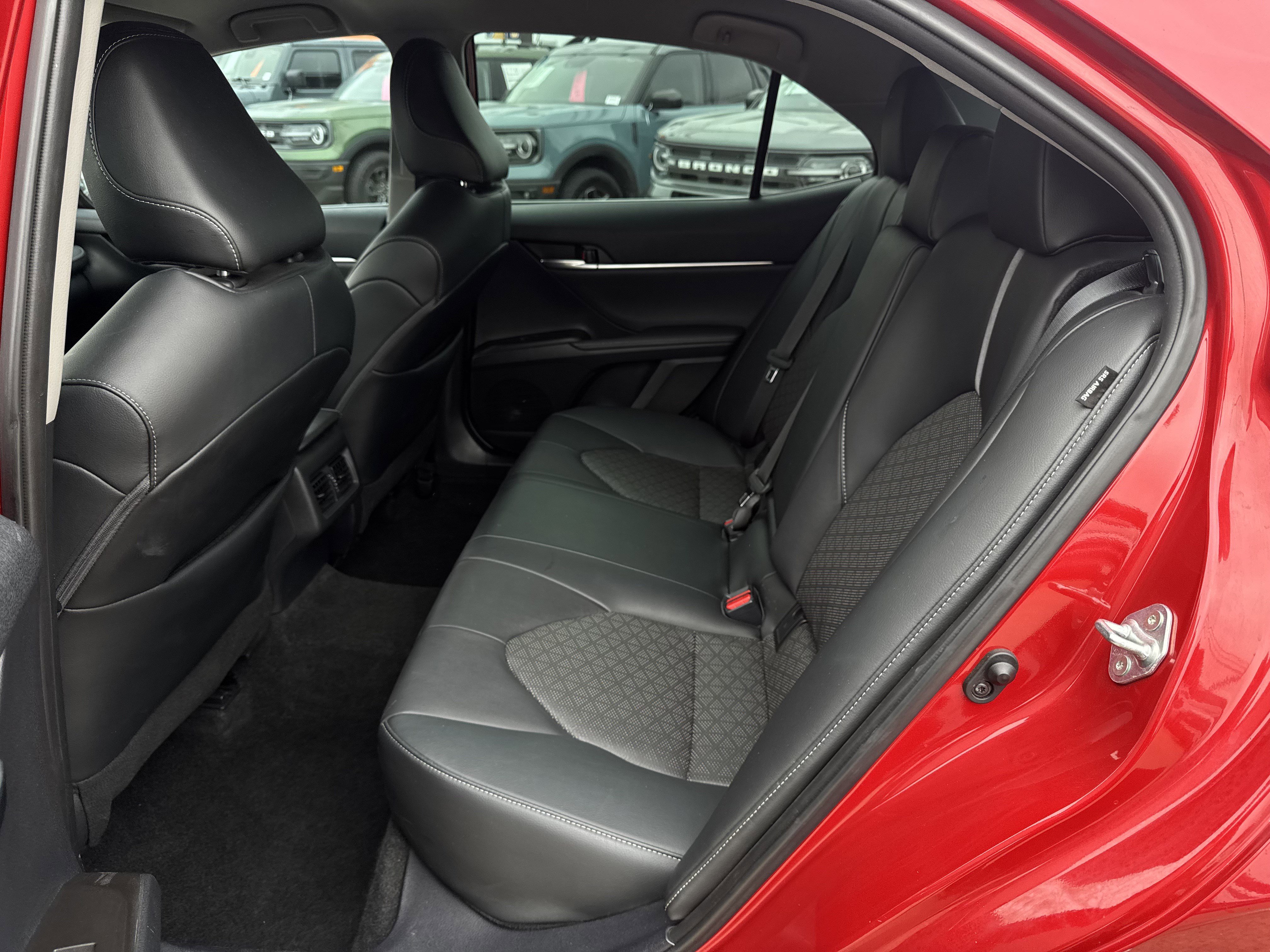 Used 2022 Toyota Camry XSE image 10