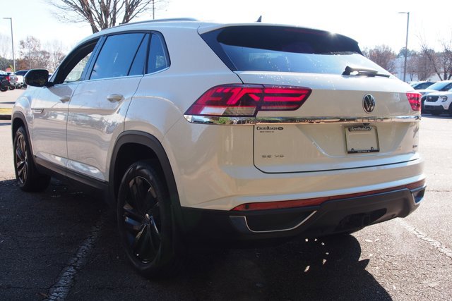 Used 2022 Volkswagen Atlas Cross Sport SE image 5