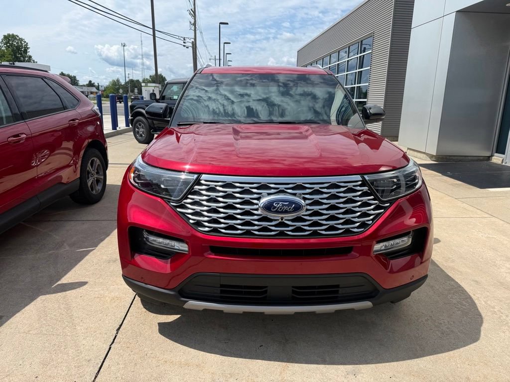Certified 2023 Ford Explorer Platinum w/ Technology Package AWD/4WD image 6