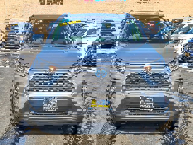 Used 2019 Toyota RAV4 XLE image 8