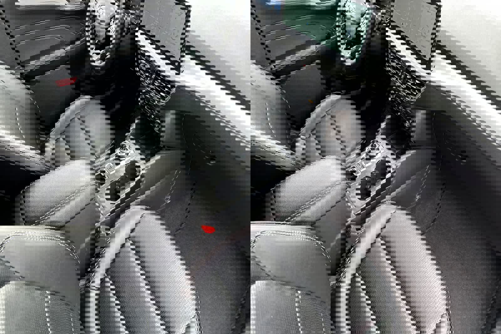 Certified 2025 Ford Escape Platinum image 16