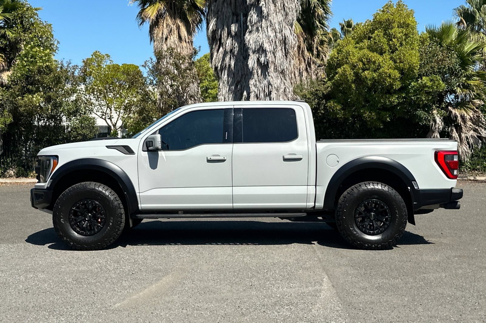 Certified 2023 Ford F150 Raptor w/ Equipment Group 802A Raptor R AWD/4WD image 7
